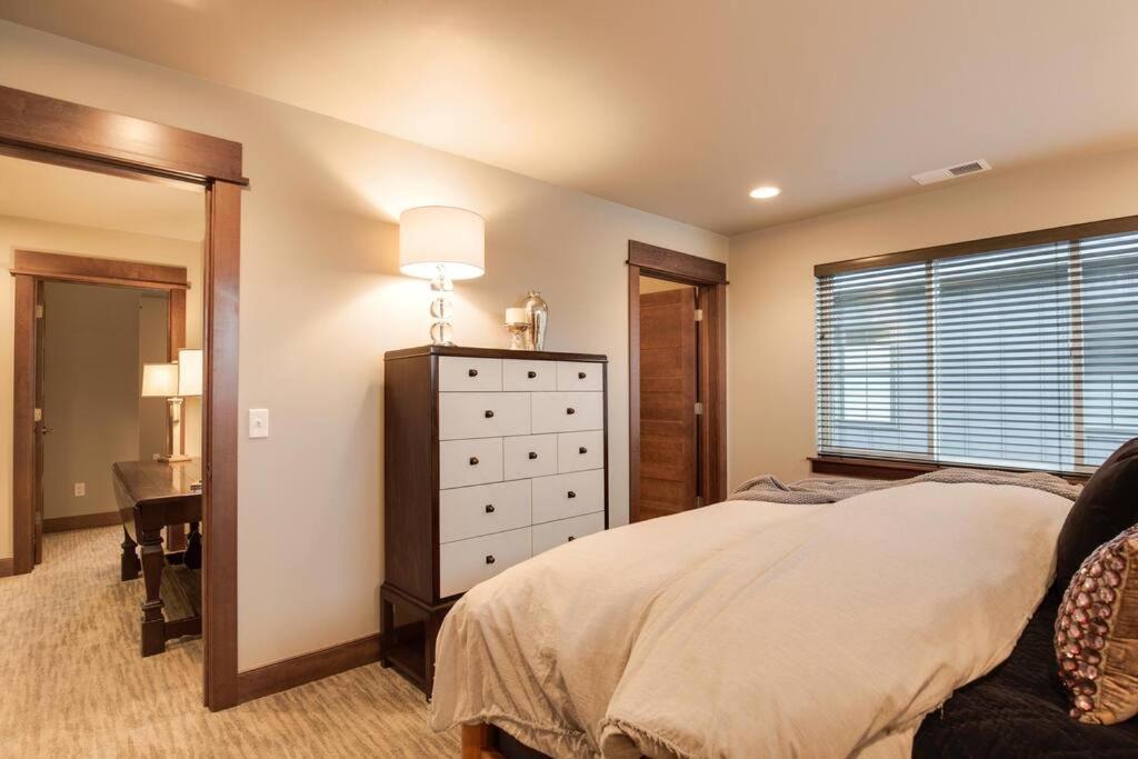 Luxury Townhome On The Park With Bridger Mtn Views Bozeman Eksteriør bilde